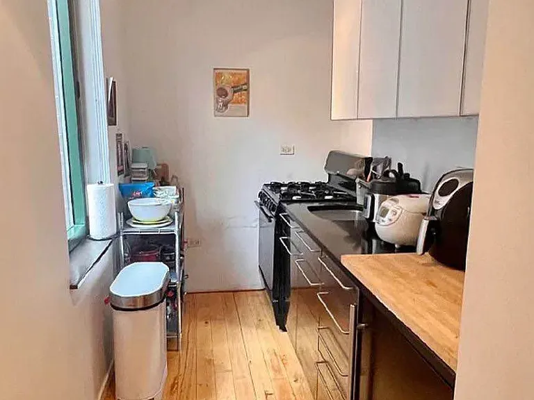275 Greenwich St #5P — Photo 6