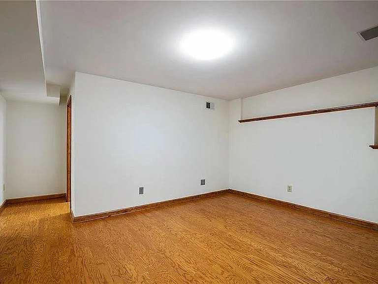 2283 Shenandoah Ave NE — Photo 20