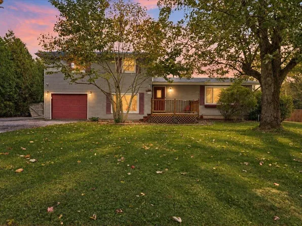 2302 Linda Rd, Valparaiso, IN 46383