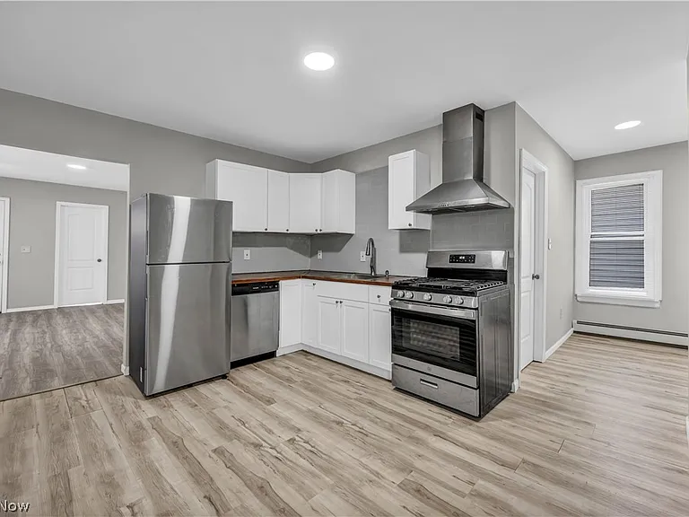 3010 Daisy Ave #UP — Photo 15