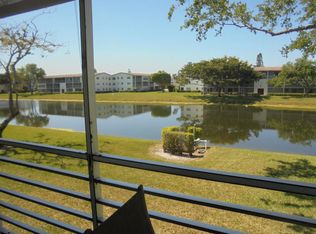 526 Fanshaw Way #M, Boca Raton, FL 33434