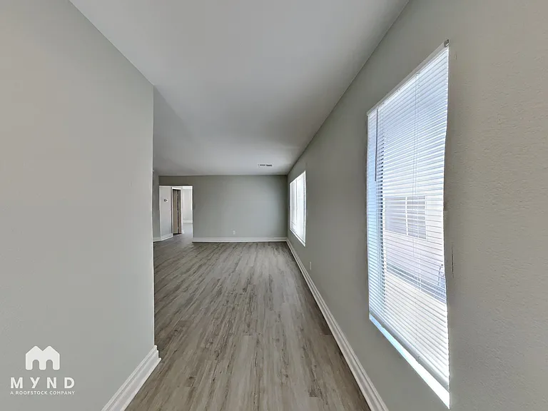 6271 Stone Hollow Ave — Photo 12