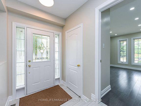 4th image of 25 Blackcherry Ln