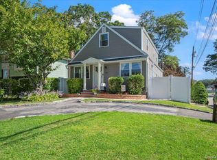 1701 Alto St, West Babylon, NY 11704