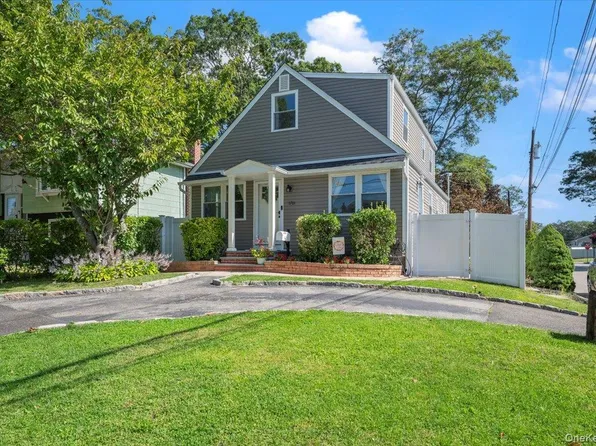 1701 Alto Street, West Babylon, NY 11704