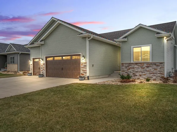 310 Cedar Dr, Gilbert, IA 50105