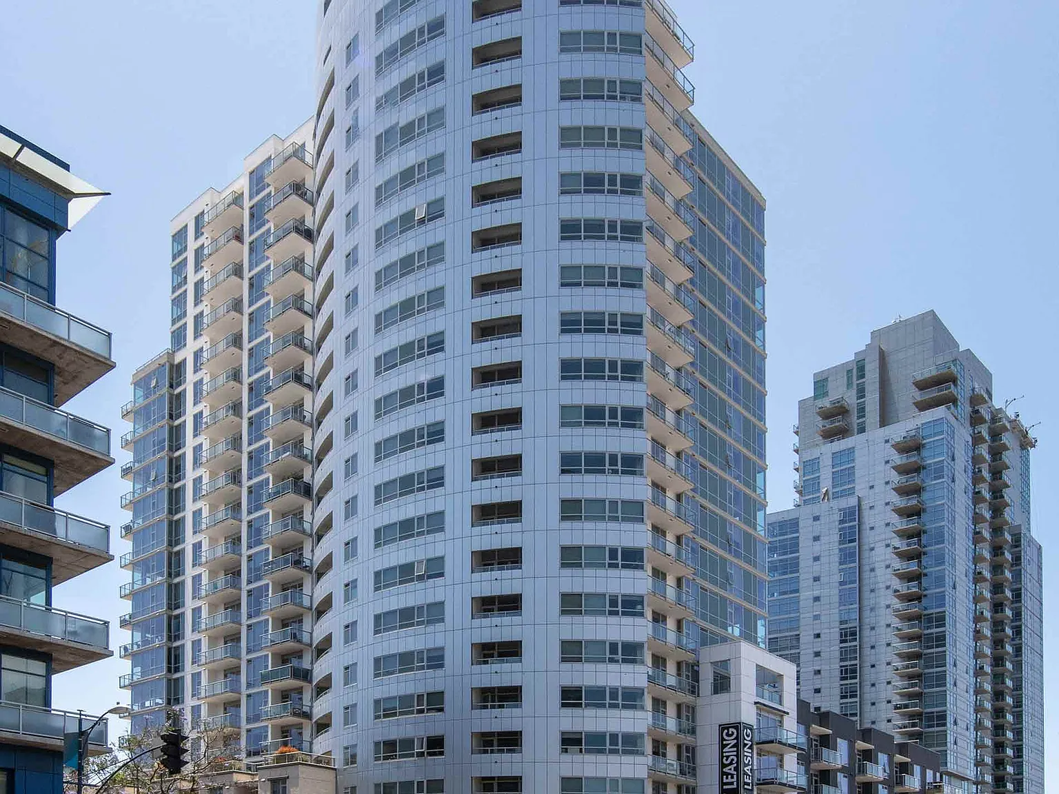 Strata — Photo 1