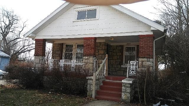 1st image of 2921 E 52nd St