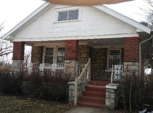 2921 E 52nd St, Kansas City, MO 64130