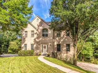 807 Wyngold Dr, Pittsburgh, PA