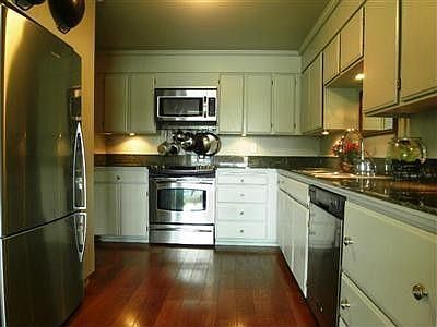 5th image of 3717 Beach Dr Sw 113 #113