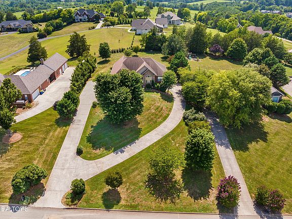 3rd image of 1551 Mint Meadows Dr