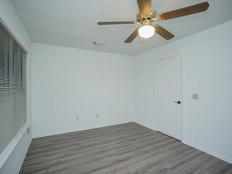2810 Grants Lake Blvd #903 — Photo 34