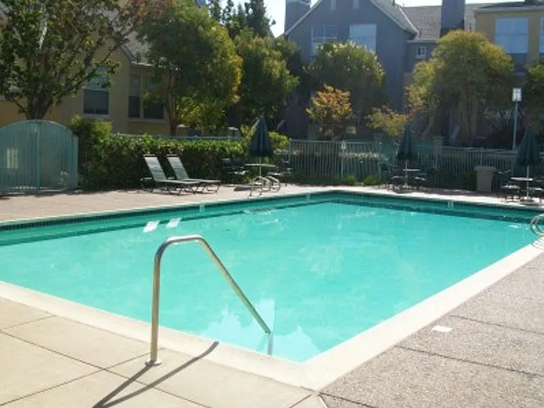 637 Atherton Pl #403 — Photo 25