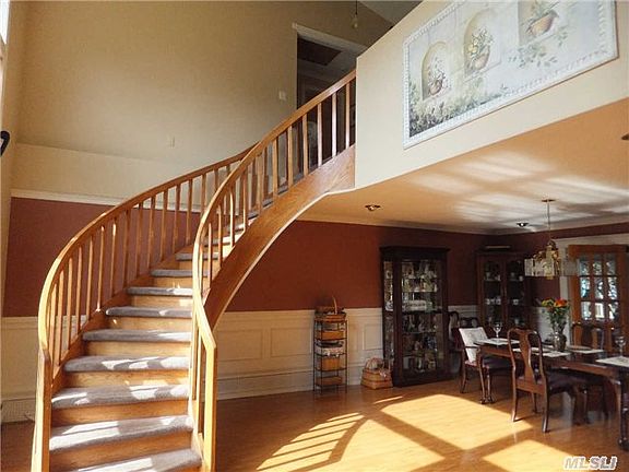 4th image of 44 Malvern Ln
