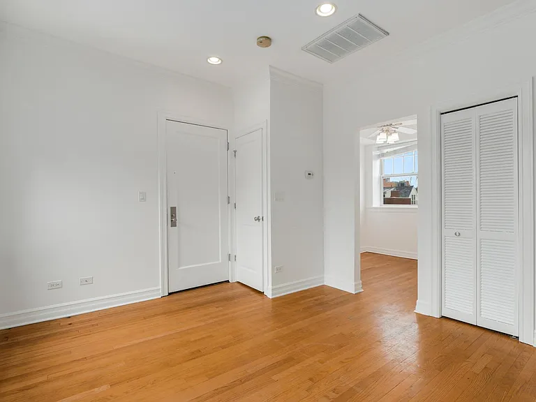 2707 N Mildred Ave #3B — Photo 5