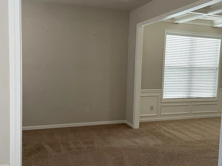 5313 Catrina Way — Photo 6