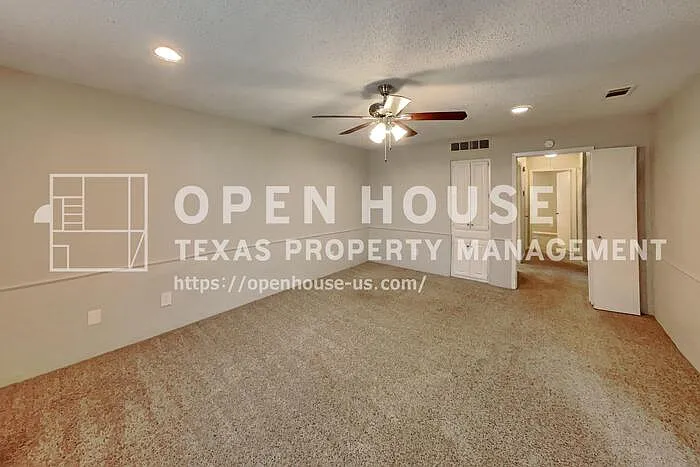 3 bed, 2.0 bath, 2080 sqft, $2,540 — Photo 4