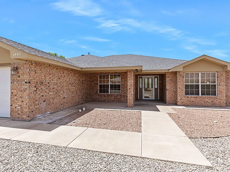 1441 Arroyo Seco — Photo 2