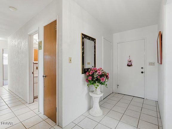 3rd image of 46 Marvin Rd