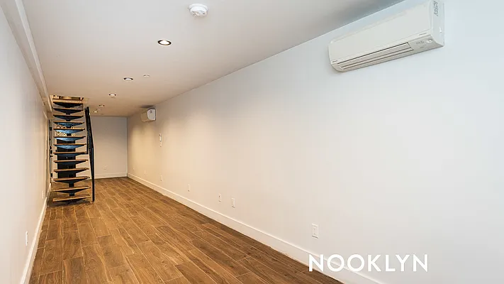 Rented by Nooklyn NYC LLC | media 11