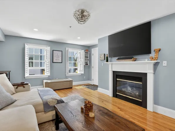 57 Bartlett St #5, Charlestown, MA 02129