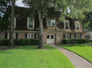 1031 Villa Court Dr, Seabrook, TX 77586