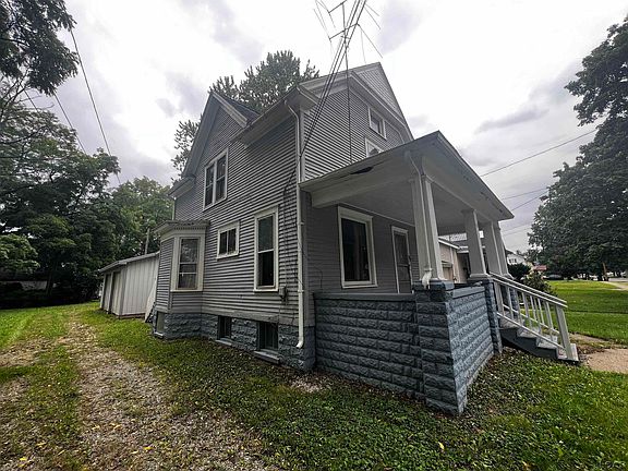 3rd image of 135 N McKenzie St