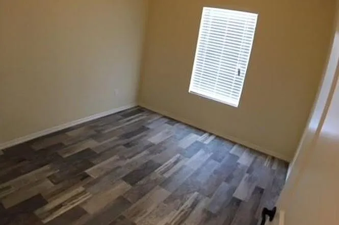 3 bed, 1050 sqft, $1,250 — Photo 4