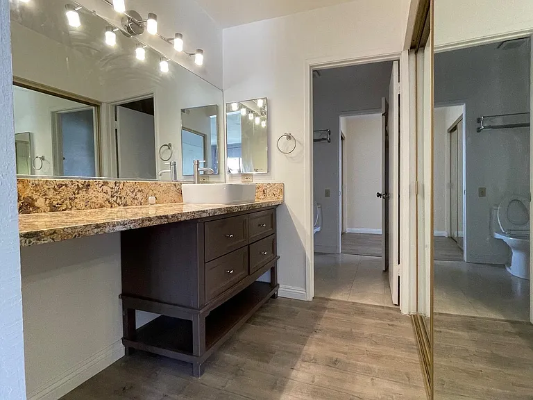 848 W Huntington Dr #40 — Photo 10