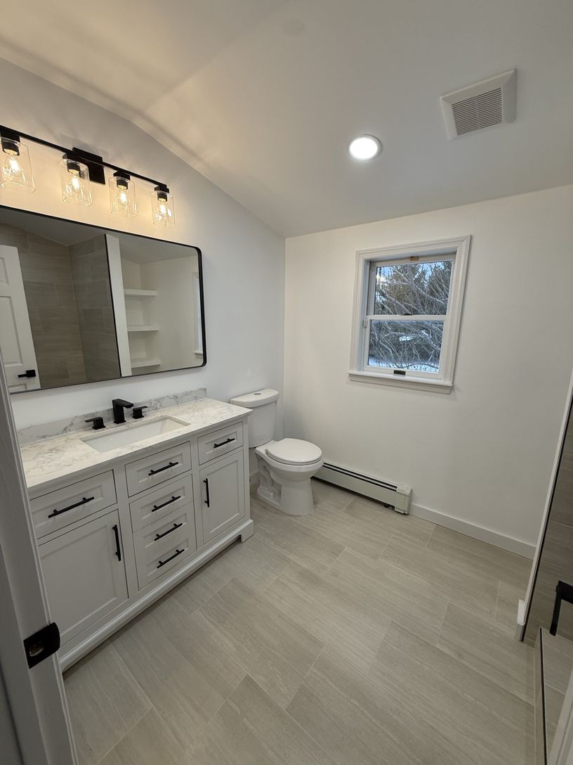  Second Floor Master Bedroom Bathroom