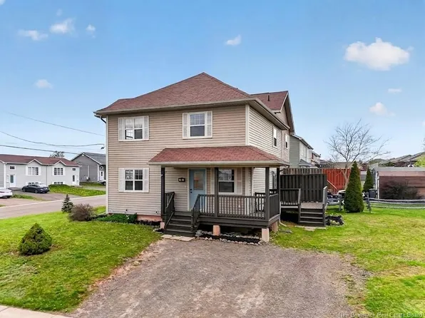 183 Freeman St, Moncton, NB E1E 0E2
