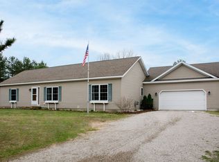 2688 Mohawk Trce, Interlochen, MI 49643