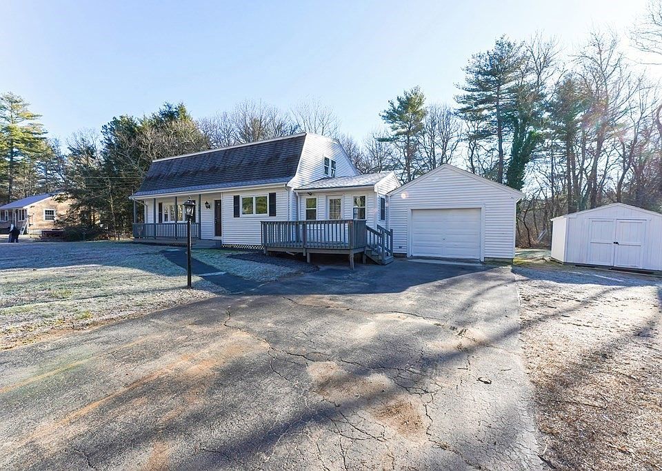 110 Meadow St, Carver, MA 02330 Zillow