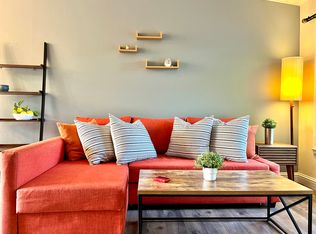 36 Henderson Pl, Menlo Park, CA 94025