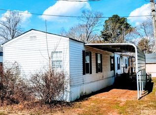 5606 W Waterwood Dr, Gainesville, GA 30506
