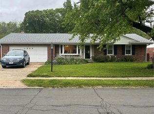 1555 Saint Denis St, Florissant, MO 63033