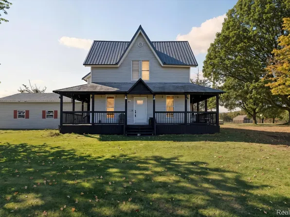 4121 Sheridan Rd, Flushing, MI 48433