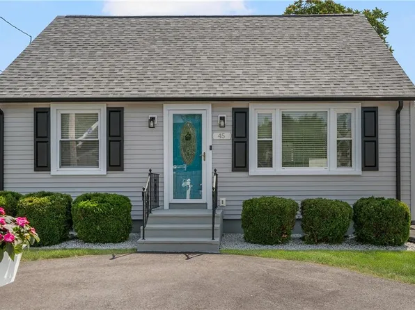 45 Burnett St, Johnston, RI 02919