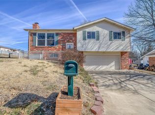 1652 Melody Ln, Arnold, MO 63010