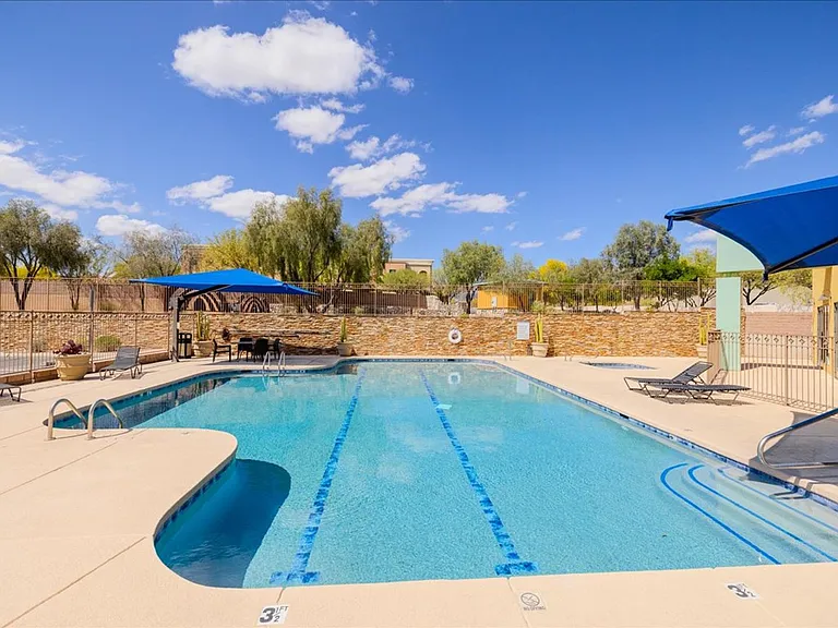 2450 E Blue Diamond Dr — Photo 7