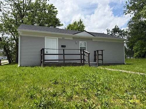 1423 Halford St Photo 1