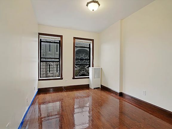 3rd image of 125 7th Ave APT 3