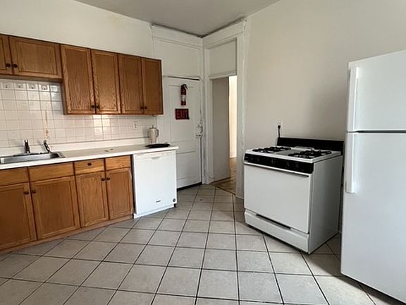 3rd image of 56 Brighton Ave #5