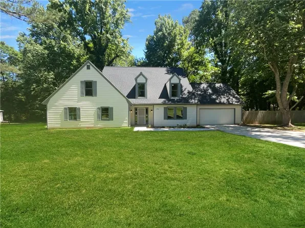 1936 Biffle Dr, Stone Mountain, GA 30088