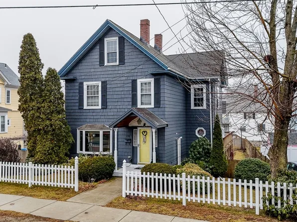 418 Lebanon St, Melrose, MA 02176