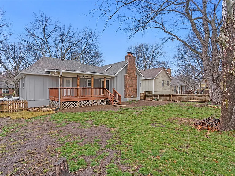 14501 S Village Dr — Photo 28