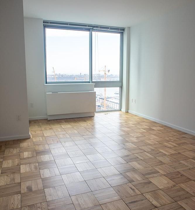 1st image of 455 W 37th St APT 323