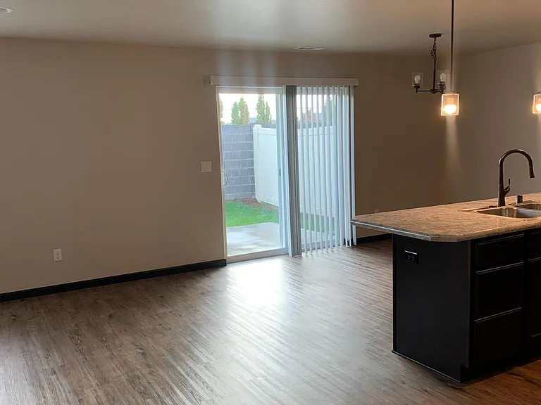 8007 Budsage Dr — Photo 3