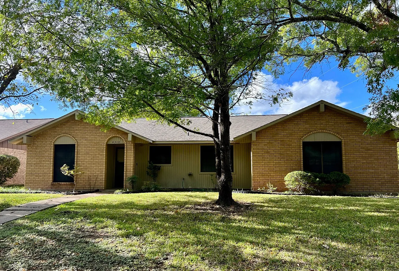 4310 Buckskin Trl — Photo 1